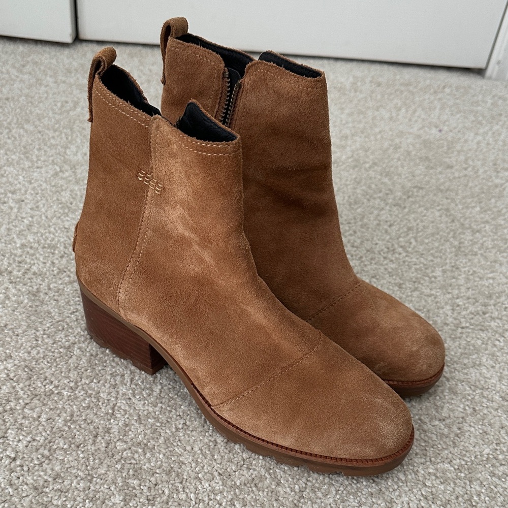 Sorel Care Tan Suede Ankle Boots